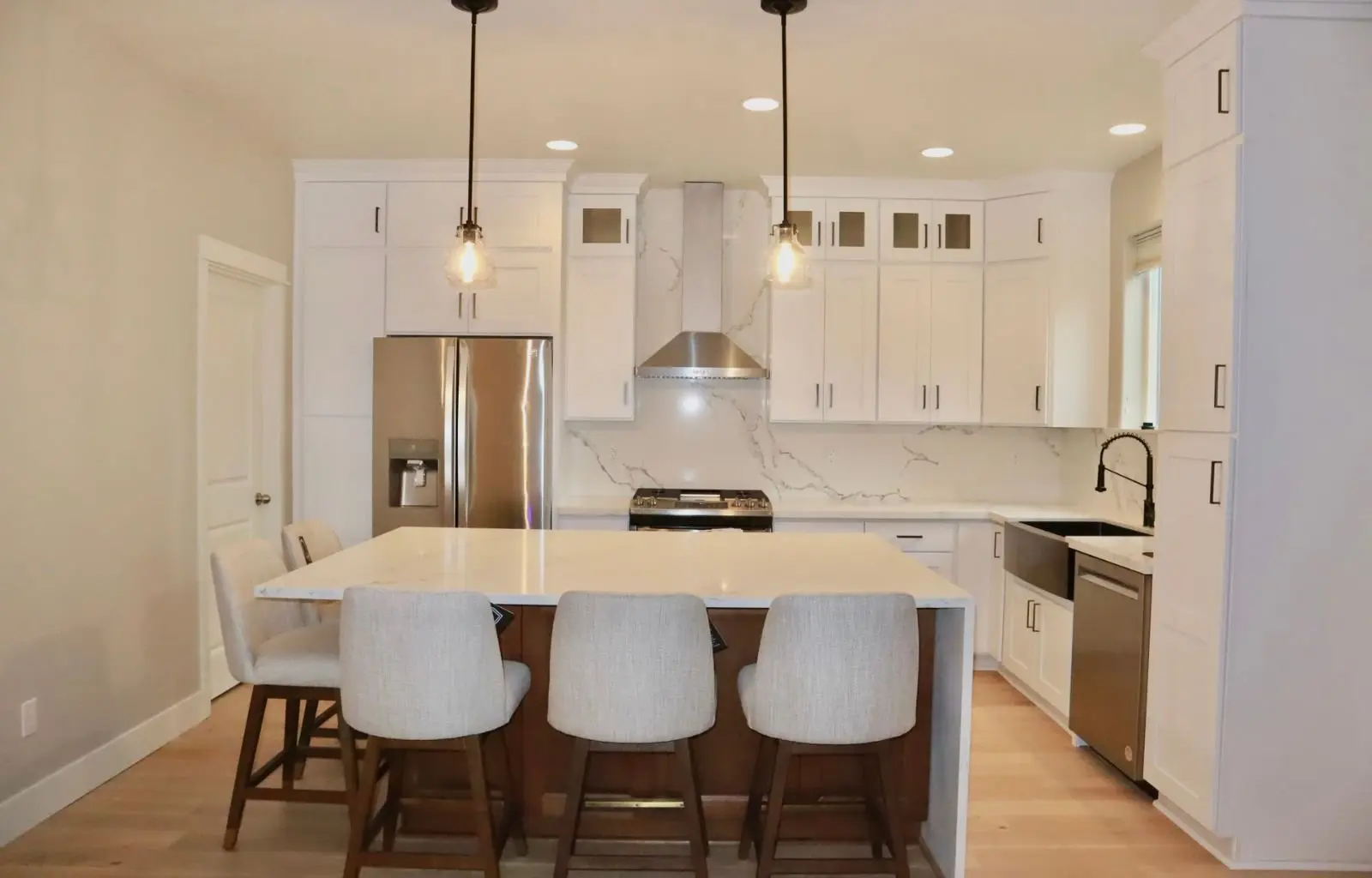 Kitchen remodel completed by Renovision SouthWest, your trusted General Contractor Steilacoom.